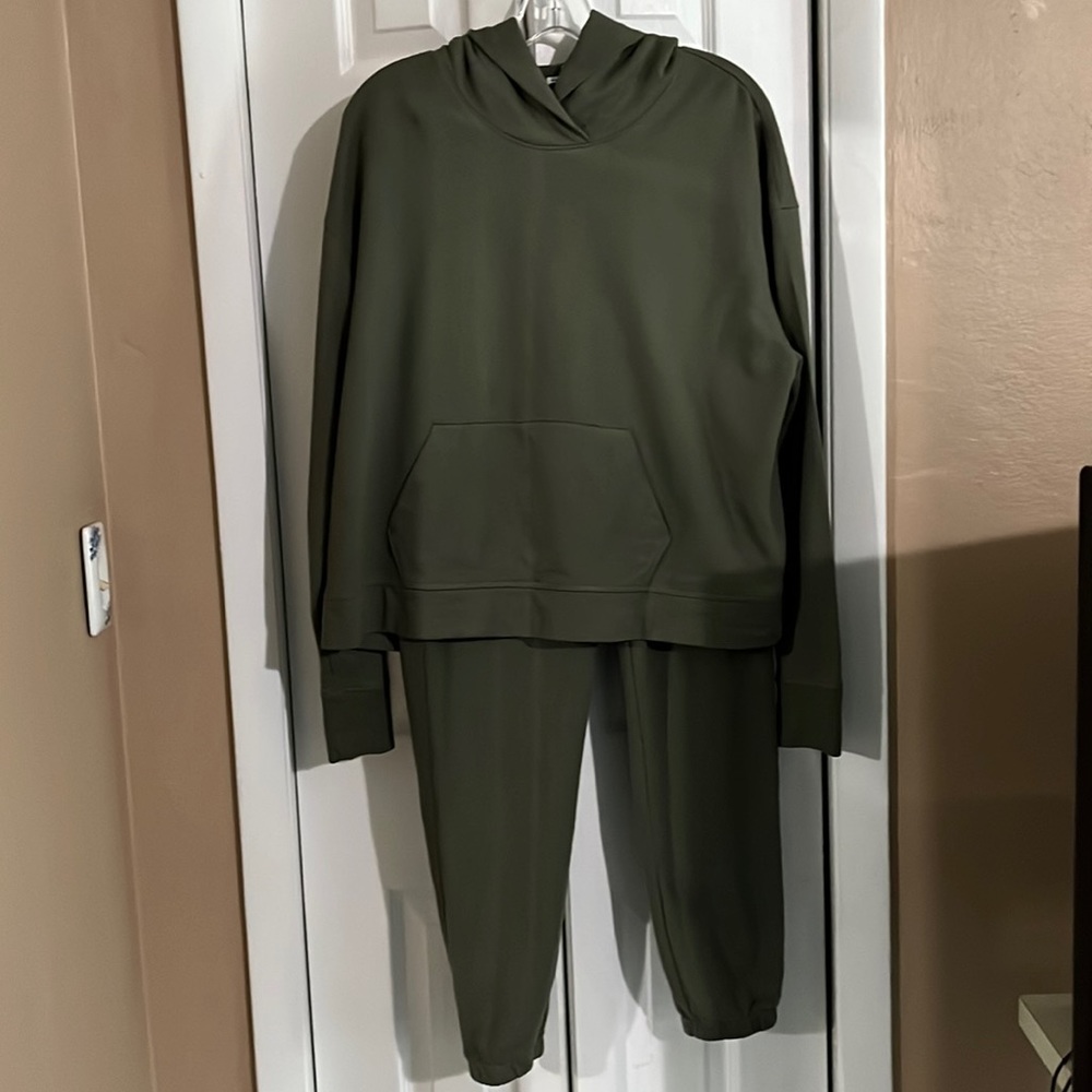 James Perse  Sweatsuit